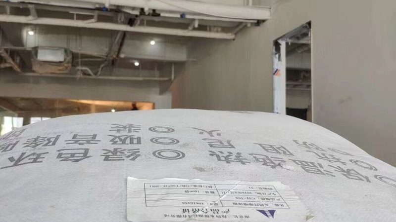 北京聚氨酯保温板：性能与价格背后的考量**